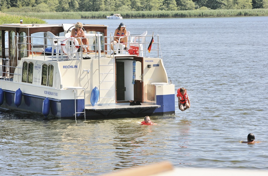 Huur een motorboot op de Duitse meren